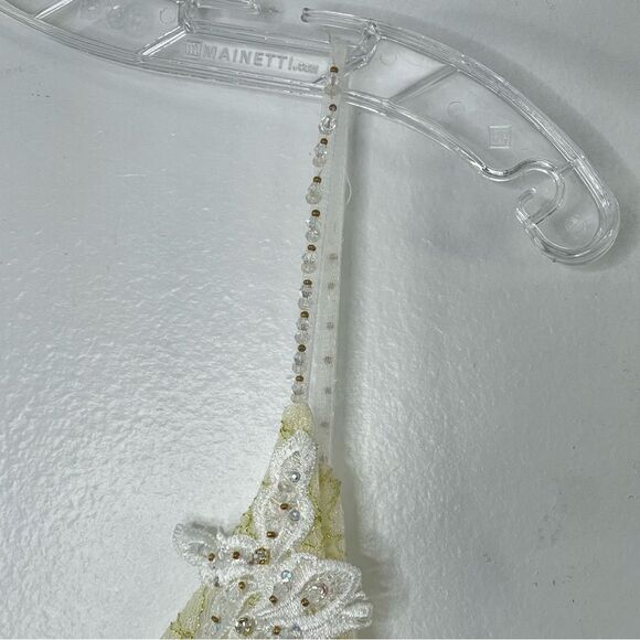 Mac Duggal 79341 Floral Appliqués Sleeveless Plunge Neck Trumpet Gown, Size 12 - Picture 8 of 13